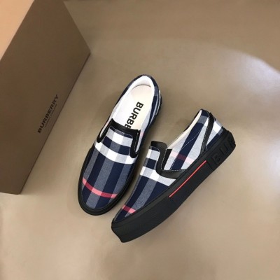 BURBERRY AYAKKABI 1