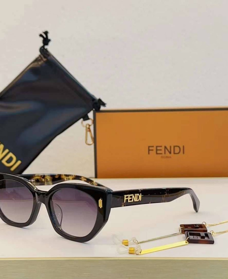 FENDİ GÖZLÜK 6