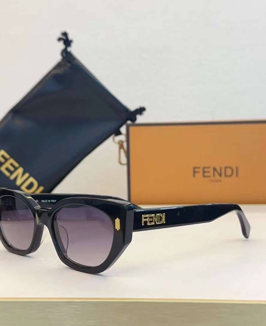 FENDİ GÖZLÜK 12