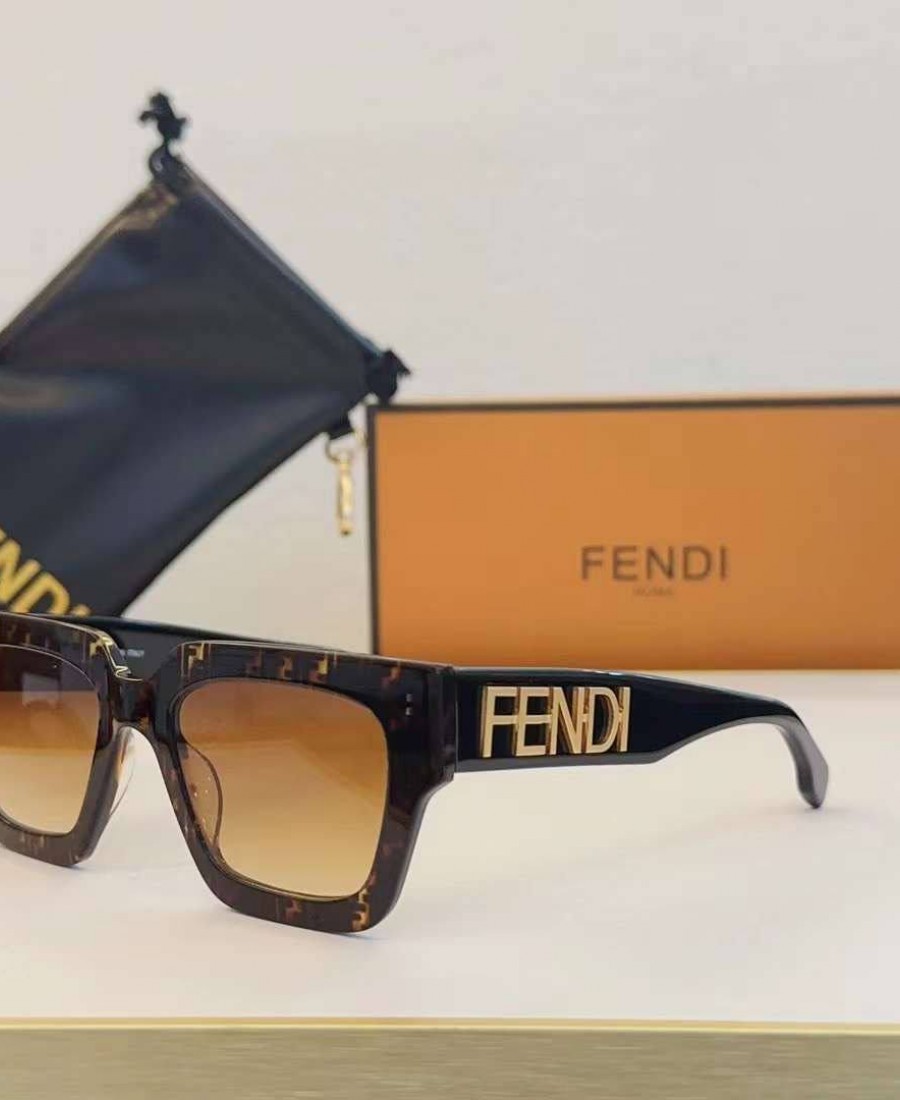 FENDİ GÖZLÜK 17