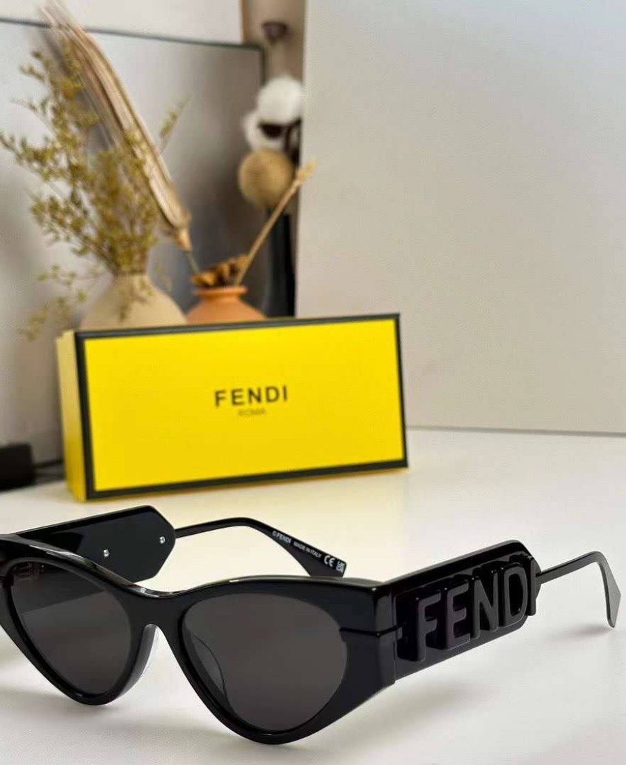 FENDİ GÖZLÜK 27