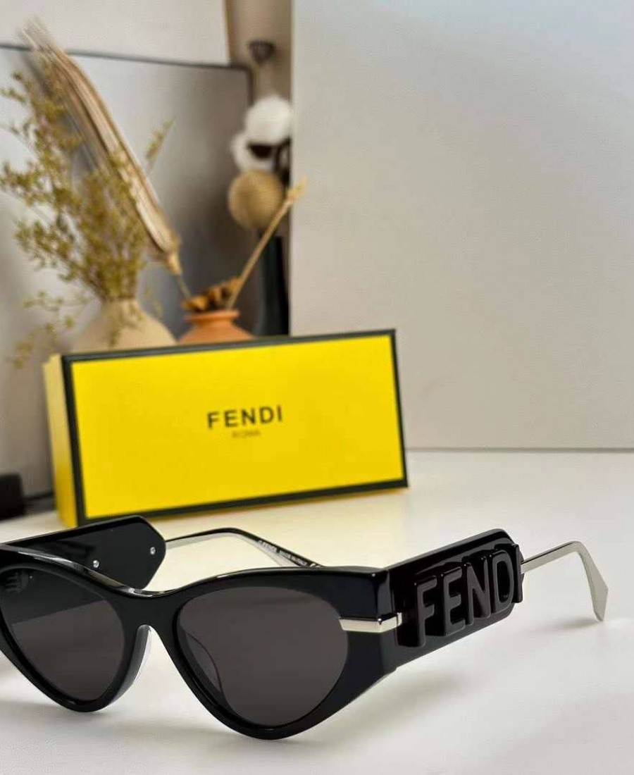 FENDİ GÖZLÜK 28