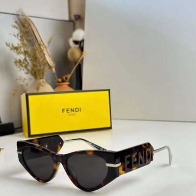 FENDİ GÖZLÜK 30