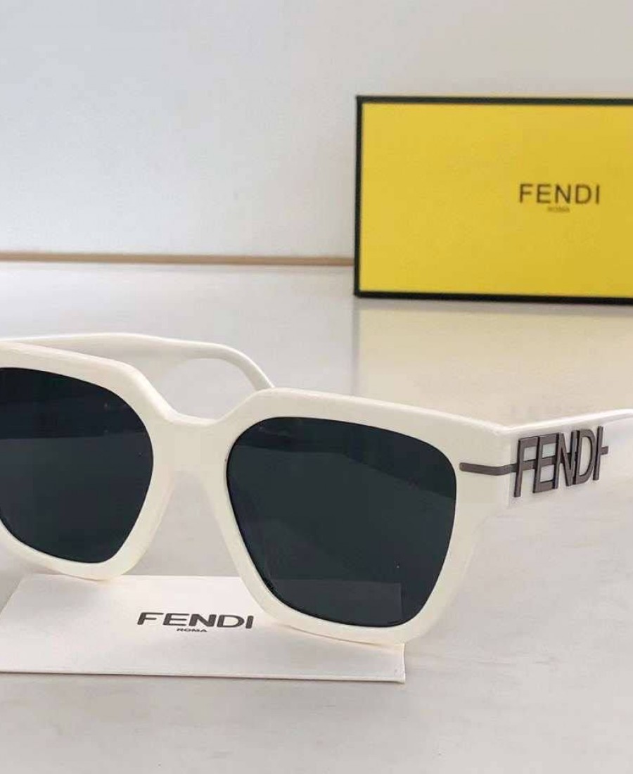 FENDİ GÖZLÜK 41