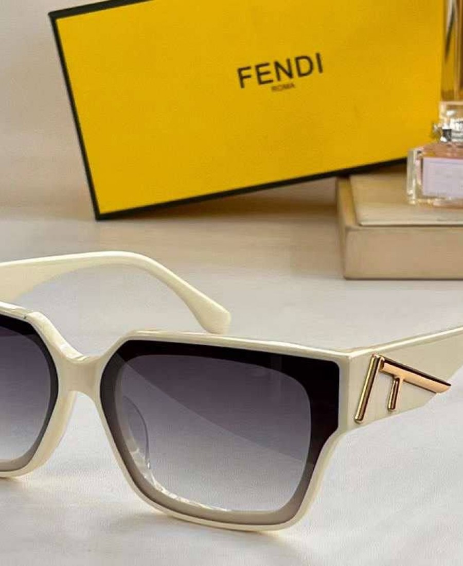 FENDİ GÖZLÜK 45