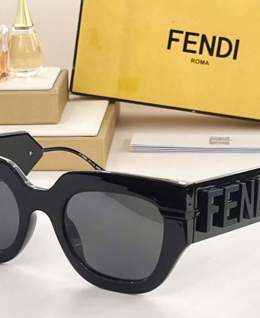 FENDİ GÖZLÜK 48