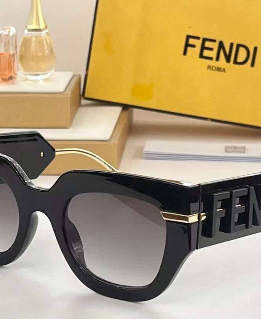 FENDİ GÖZLÜK 49