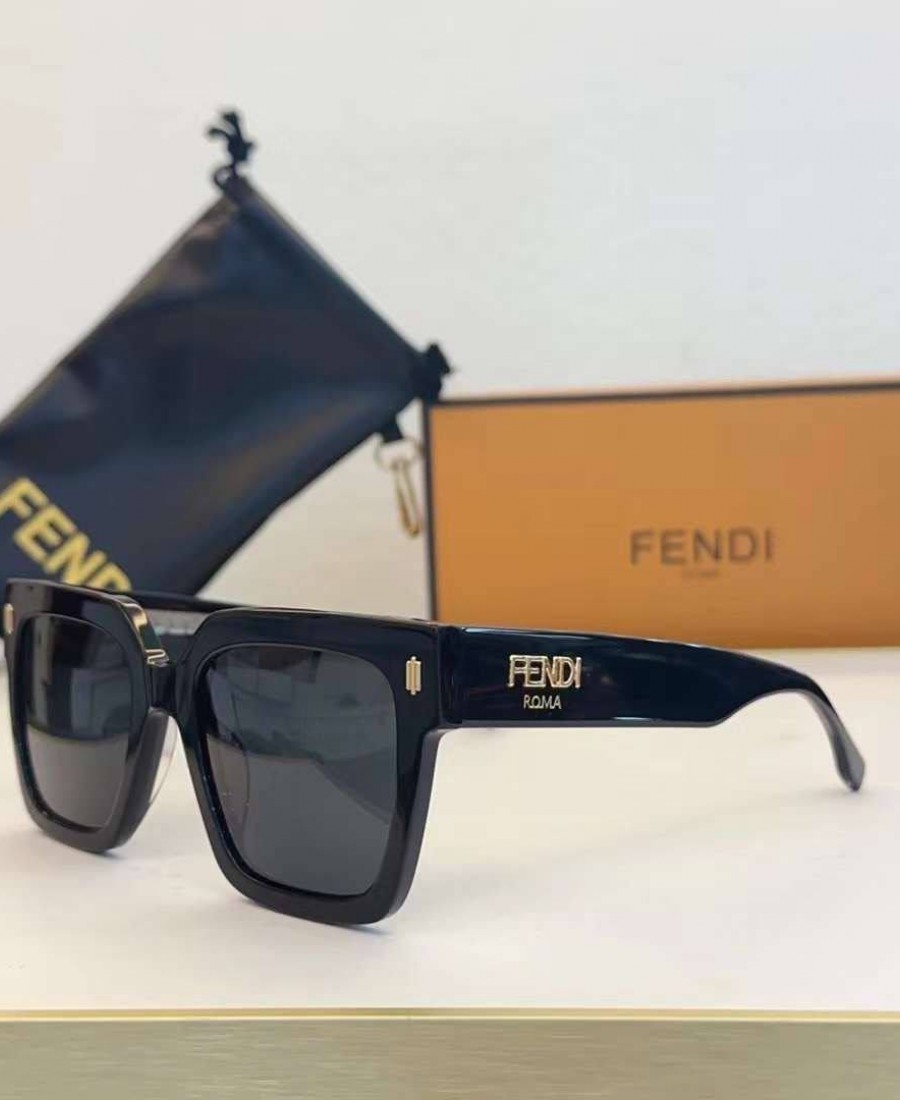 FENDİ GÖZLÜK 52