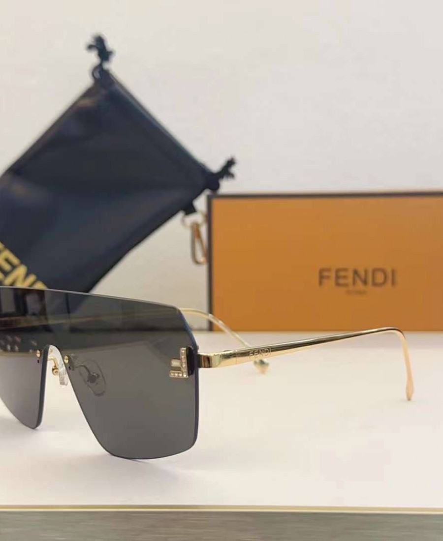 FENDİ GÖZLÜK 60