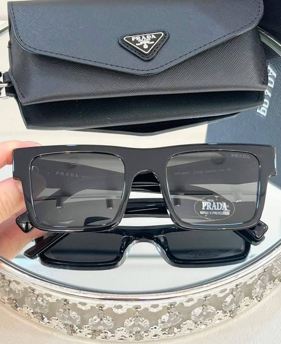 PRADA GÖZLÜK 68