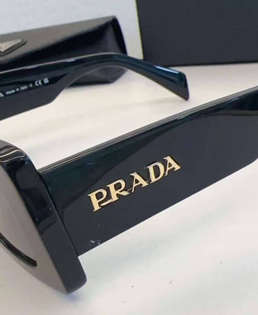 PRADA GÖZLÜK 76