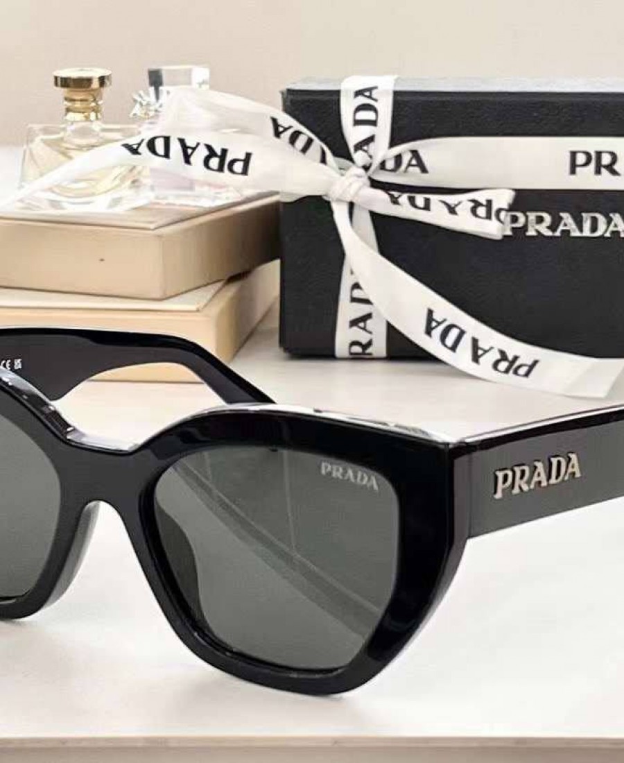 PRADA GÖZLÜK 81