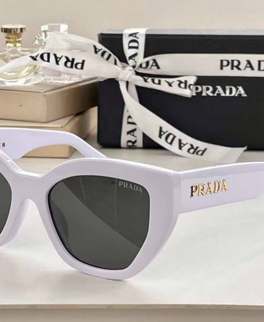 PRADA GÖZLÜK 82