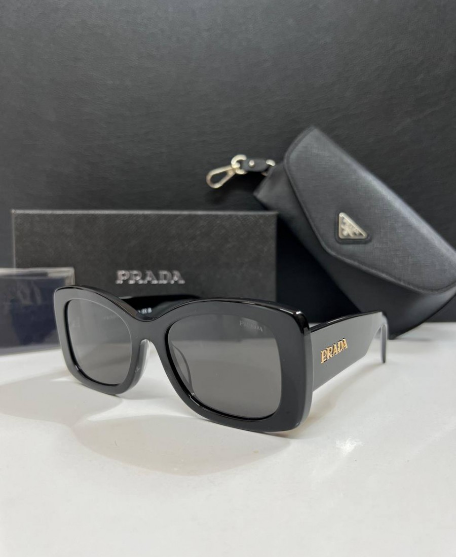 PRADA GÖZLÜK 105