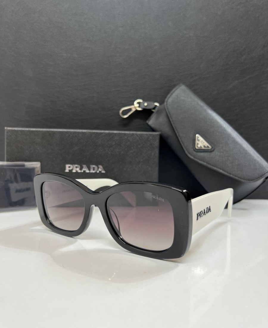 PRADA GÖZLÜK 107