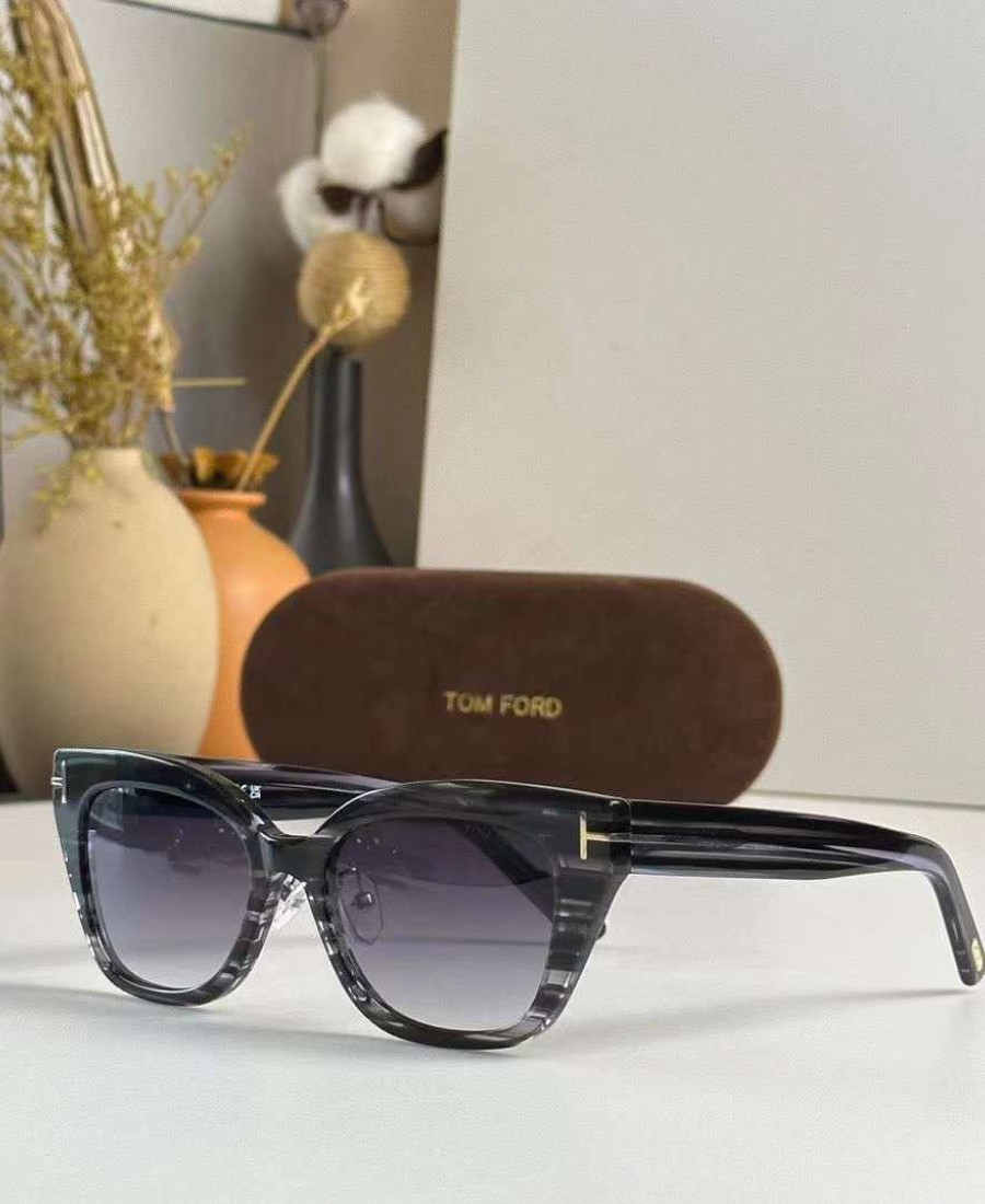 Tom Ford GÖZLÜK 53