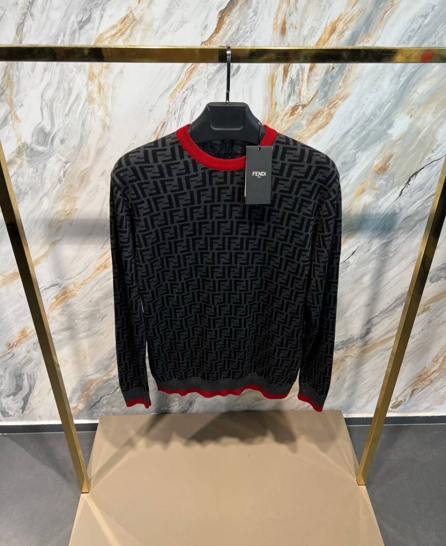 FENDİ TRİKO SWEAT 4