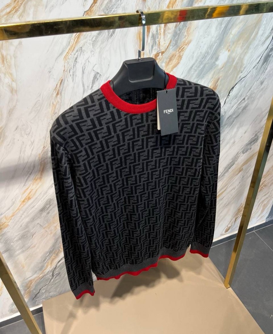 FENDİ TRİKO SWEAT 4