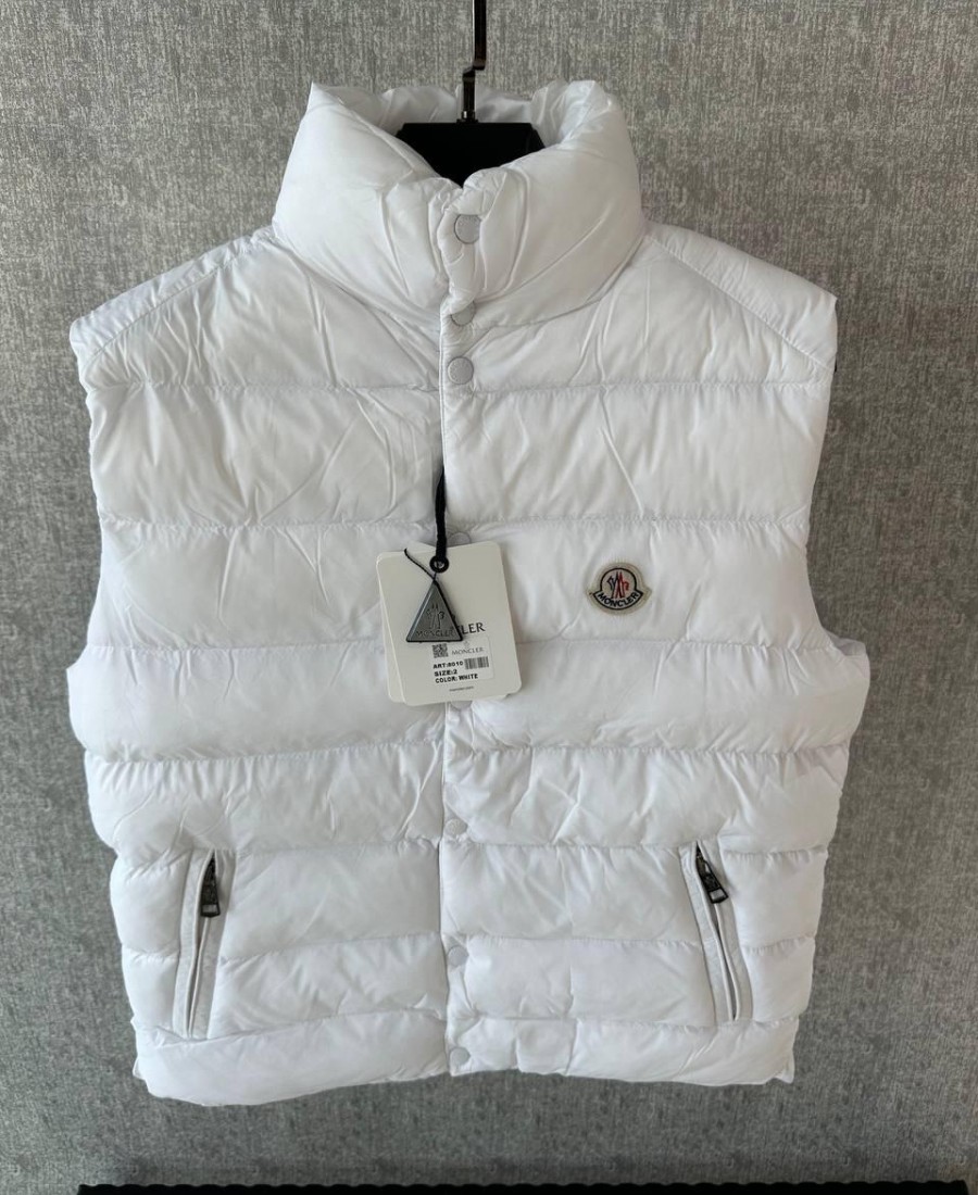 MONCLER YELEK 17