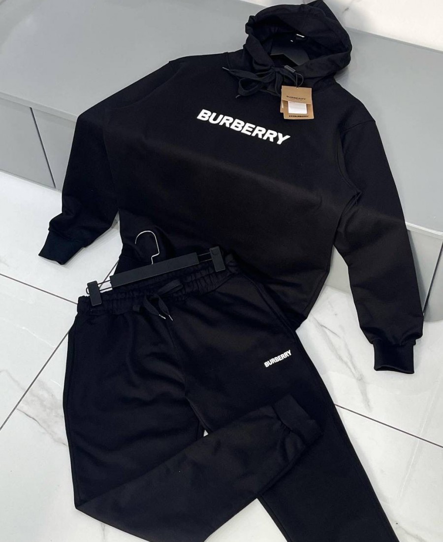 BURBERRY EŞOFMAN TAKIMI 4