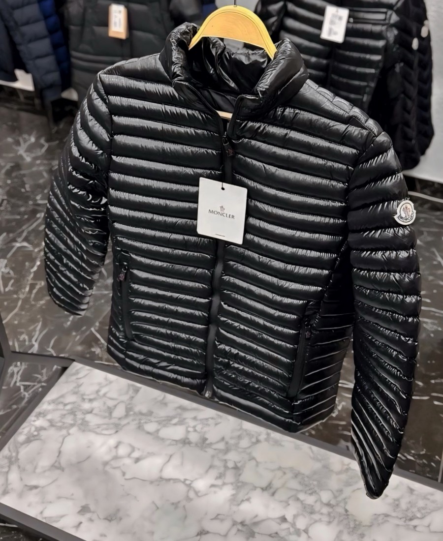 MONCLER MONT 19