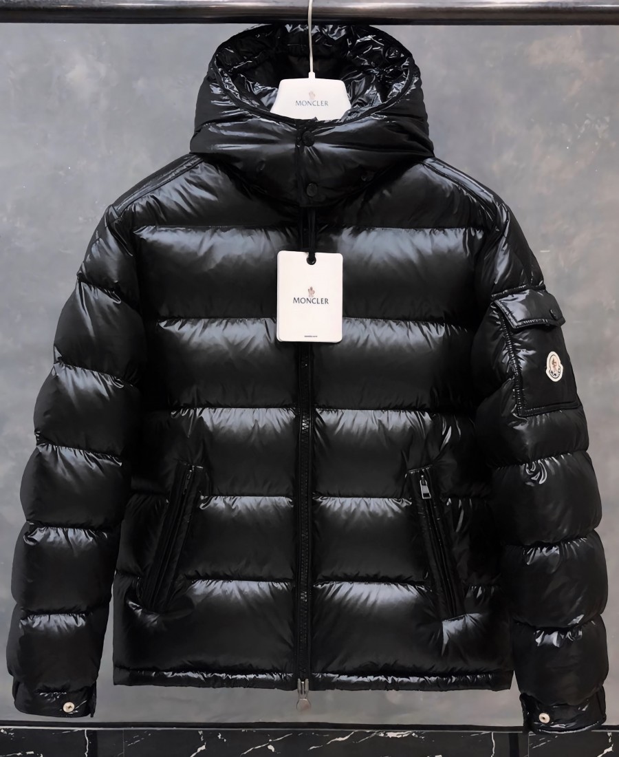 MONCLER MONT 24