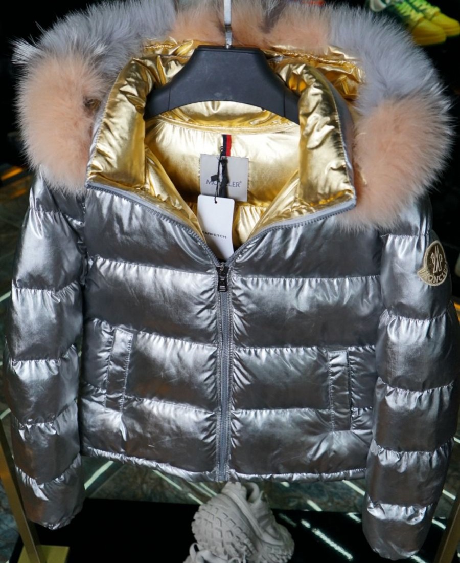 BAYAN MONT MONCLER 1